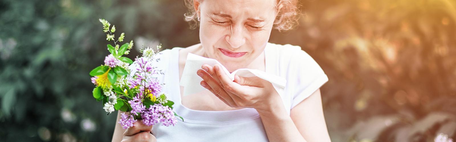 Pollen-Allergy-Girl-Sneezing